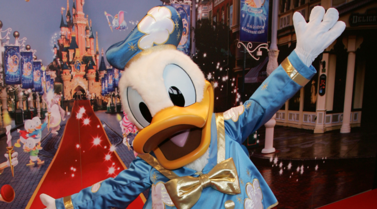 PARABÉNS, DONALD: DISNEY ANUNCIA COLEÇÃO GLOBAL PARA CELEBRAR OS 90 ANOS DO PERSONAGEM